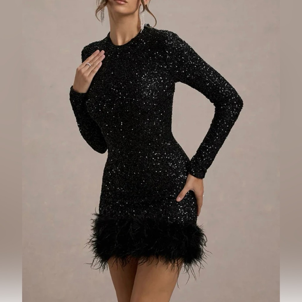 Black sequins dress size smalll.